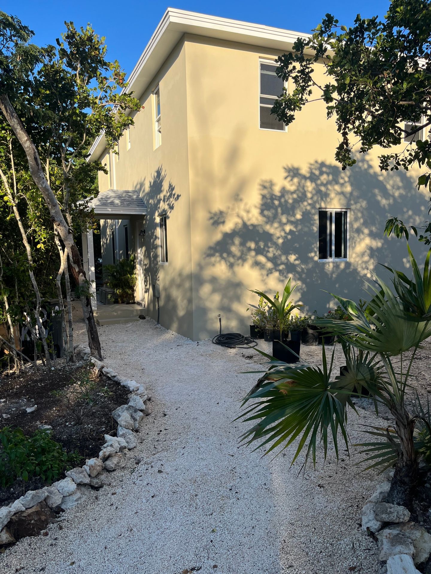 Beehive Villa on 10,000 SF Parcel – Water & Garden Vistas | $1,295,000